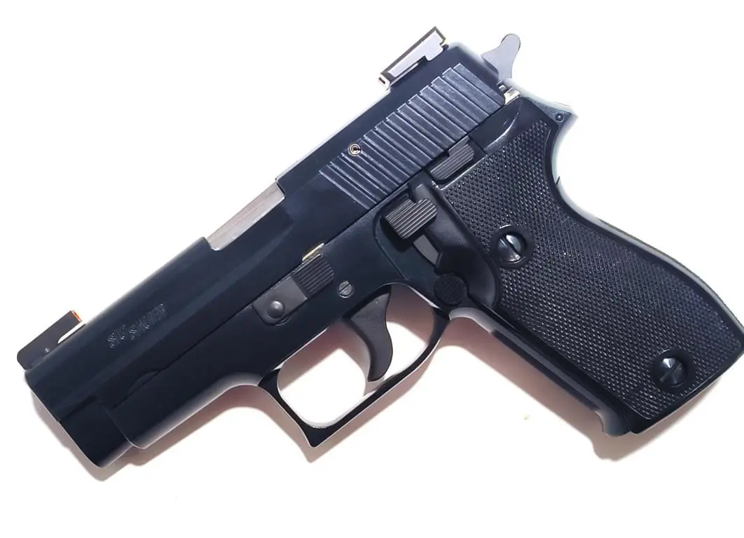 Sig Sauer P225 Slovensko